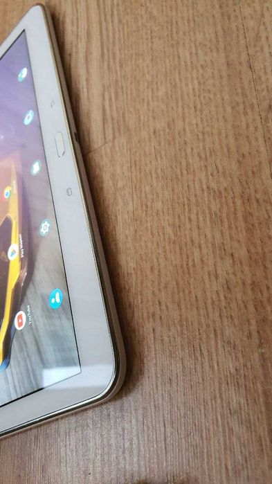 Планшет Samsung Galaxy Tab T530 16Gb 10.1" White