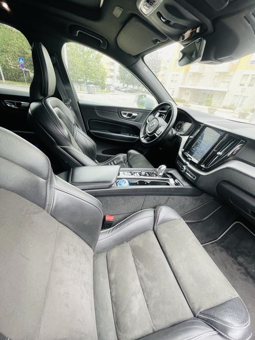 Volvo XC60 T8 Twin Engine AWD — 408 cv foto 5