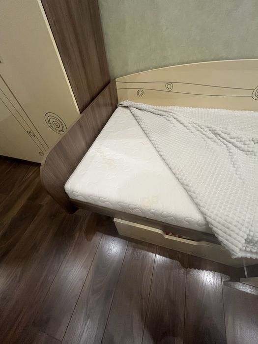 Кровать односпальна