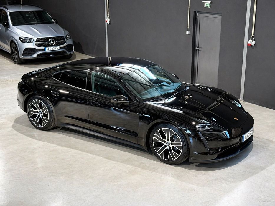Porsche Taycan Standard