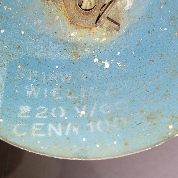 Lampa wisząca Parasol Spółdzielnia. Inwalidów Wieliczka lata 60 - te