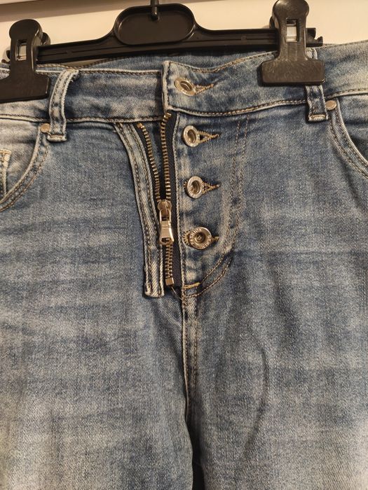 Spodnie jeansowe damskie