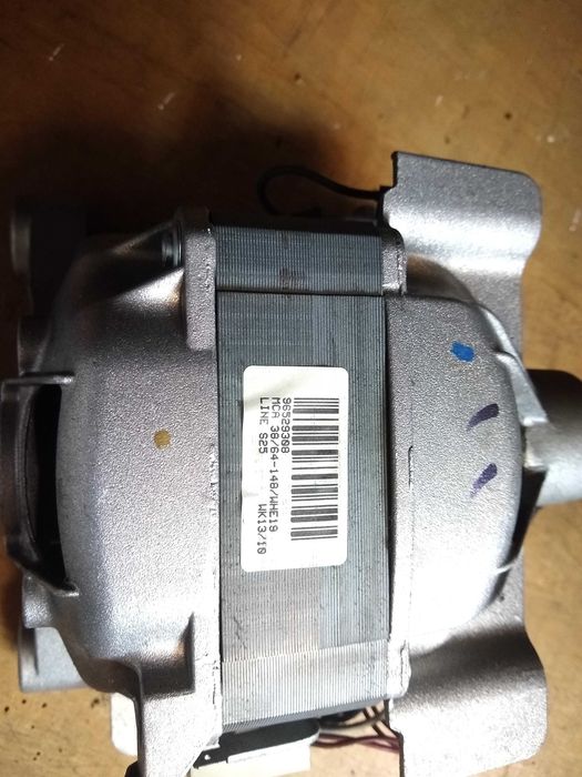 Silnik do pralki Whirlpool AWO/D 53109 line s25 z tacho