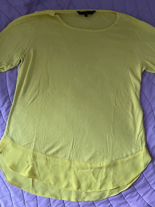 Blusa amarela com filho