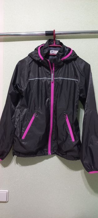 Продам куртку-вітровку на дівчинку 13-14 років, зріст 164