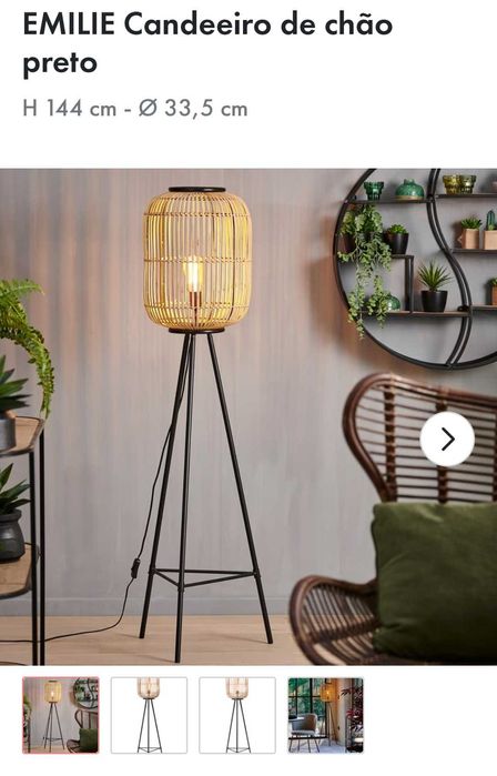 Candeeiro de chão Emilie - Semi Novo + Ambiente acolhedor