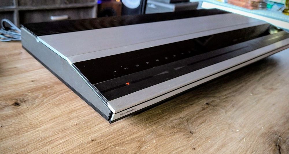 Amplituner BEOMSTER 2000