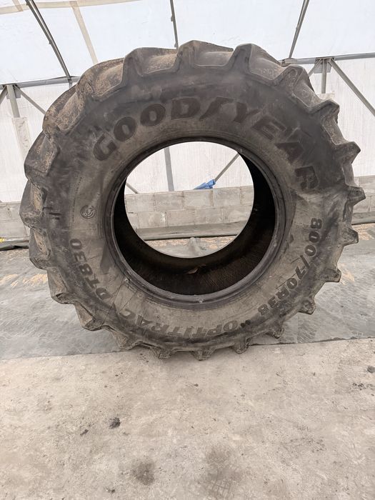 Opona 800/70/ R38 Good Year