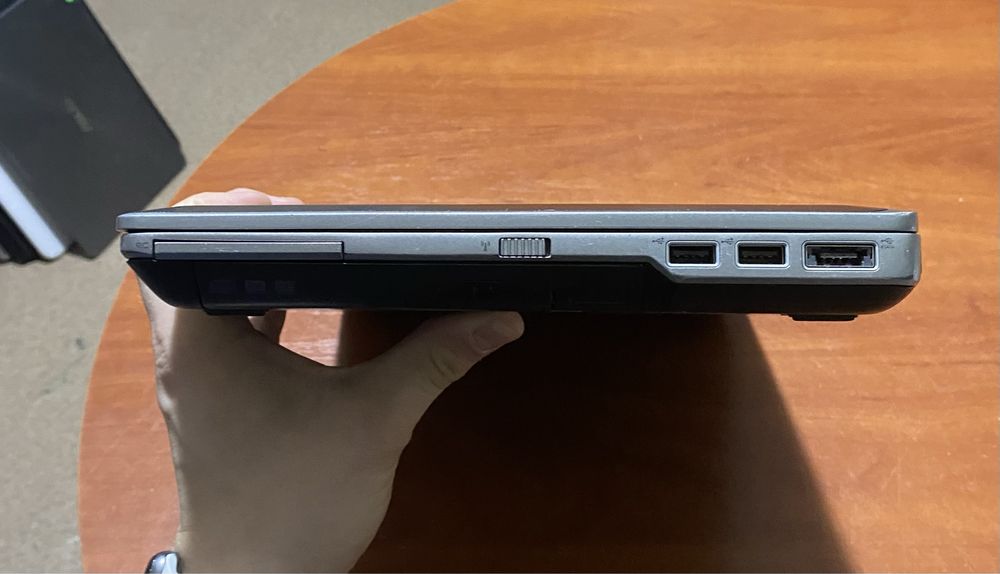 Ноутбук Dell Latitude E6420 14" 4GB RAM/300GB HDD/i5-2520! N2605