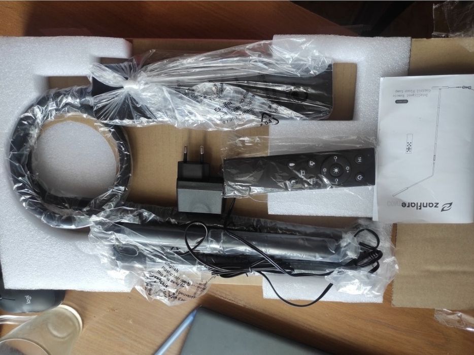 Підлогова лампа-торшер з дистанційним керуванням  MF18824