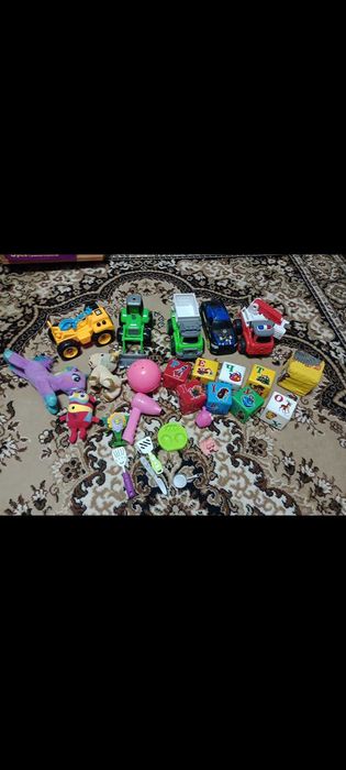 Іграшки пакет та інше пересилаю