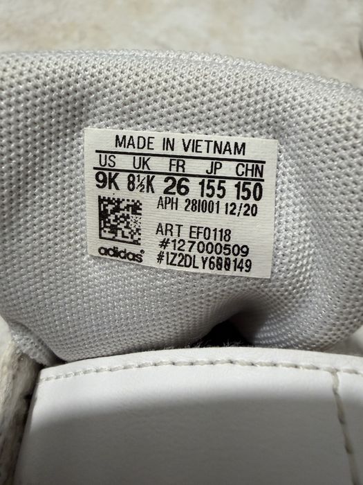 Кросівки adidas в хорошому станів