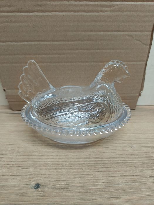 Szklana kura prezent gadżet ozdoba pojemnik na drobiazgi