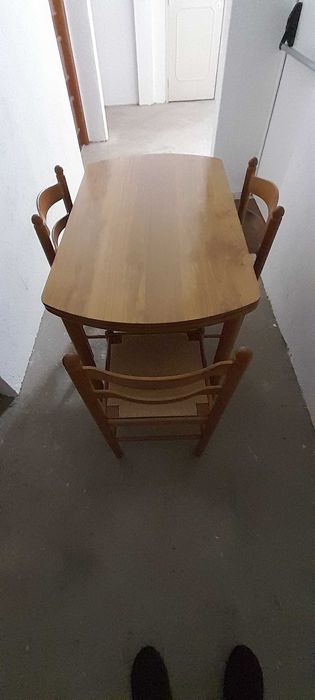 Mesa de cozinha c/ 3 cadeiras