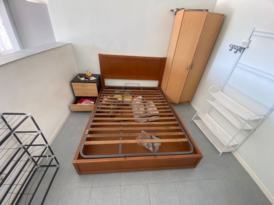 Vendo cama casal com arrumação