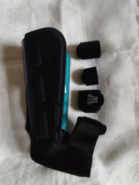 Бандаж на гомілковостопний суглоб