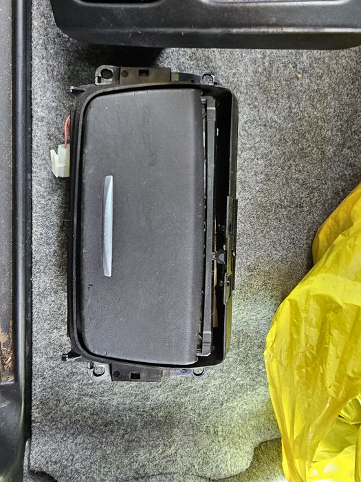 Bmw m3 e92 e93 m3 popielniczki dekory tył  nawiew  popielniczka dekor skóra