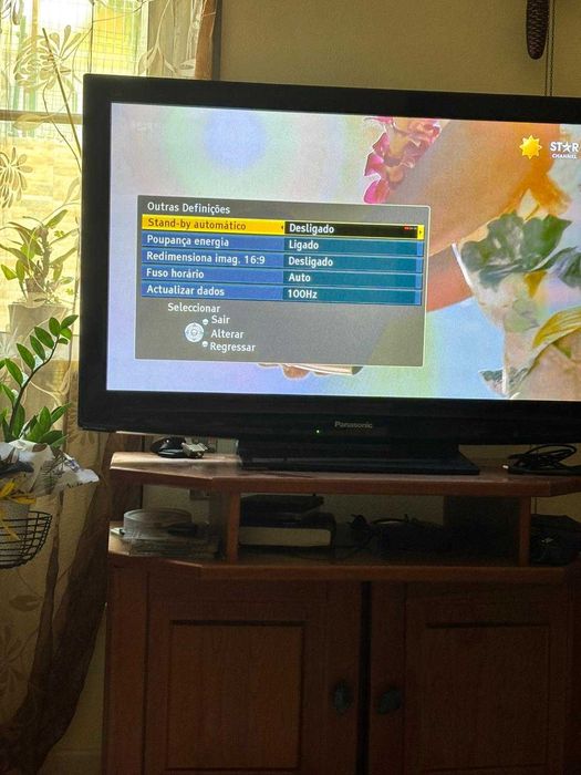 TV Panasonic tx p42c2e - 42 Polegadas até 100Hz + Movel TV Vazio 200 €
