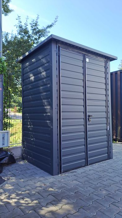 Wiata śmietnikowa z całej blachy 2x2