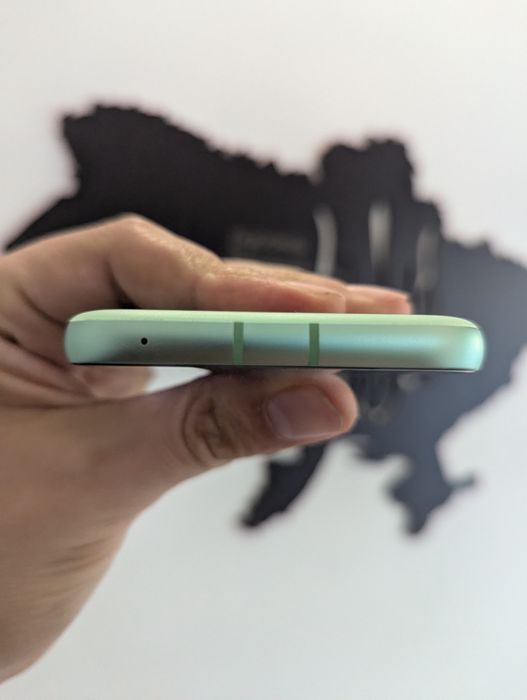 Pixel 8a 128gb Never. Green.