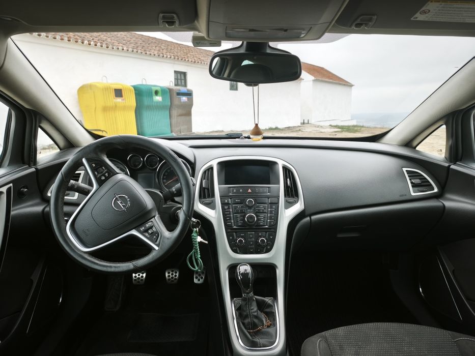 Opel Astra GTC 1.7 CDTI (131cv) – Versão Coupé Exclusiva – Jante 20"