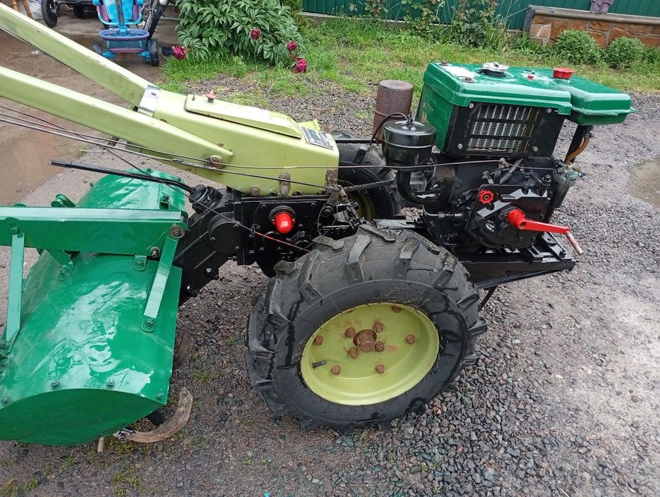 Продам мотоблок 8 к.с.