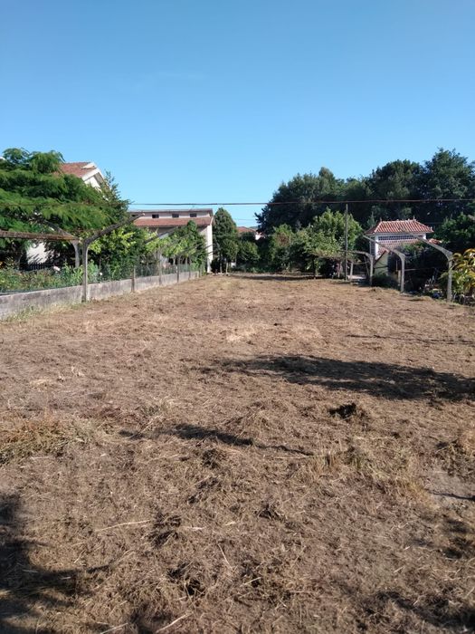 Terreno urbano Paço de Sousa