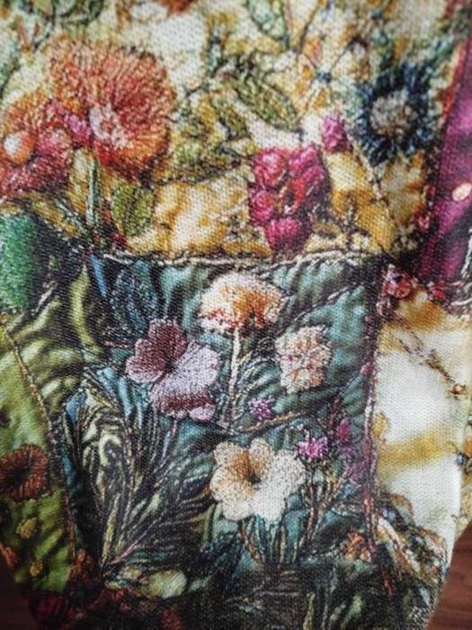 Продам оригинальный, новый джемпер.