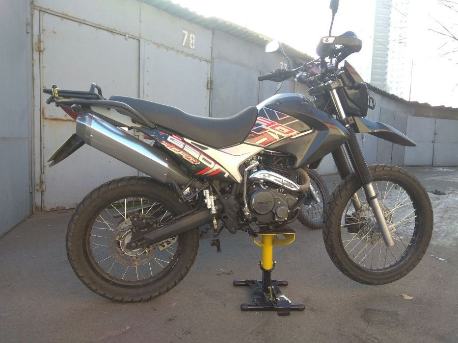 Мотоподкат, подкат, подставка под мотоцикл, мото подъёмник.