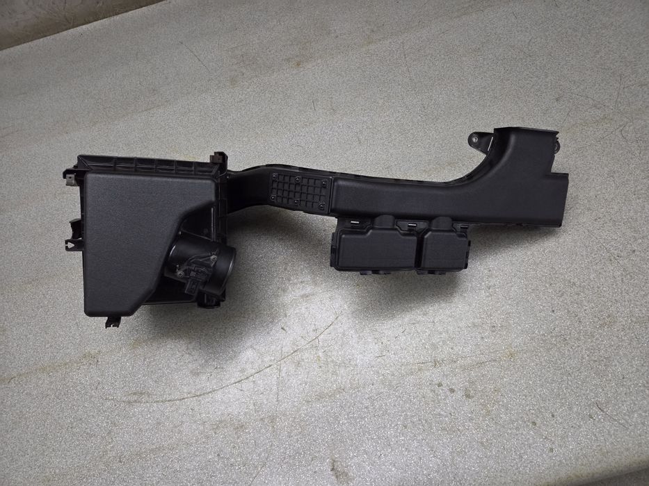 Корпус повітряного фільтру Toyota Rav4 XA50 розборка 2018 - 2025