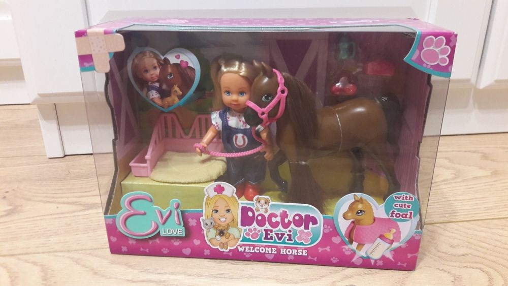 Nowa lalka Doctor Evi Love Welcome Horse