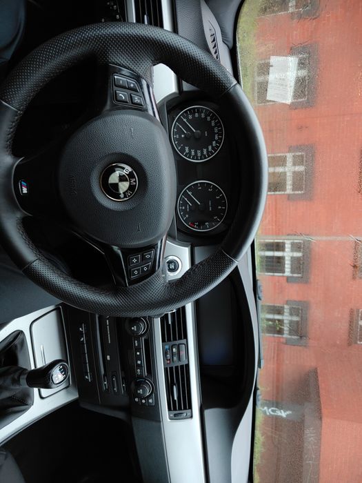 BMW E90 325i 218km