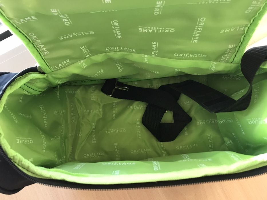 Mala NOVA espaçosa Oriflame