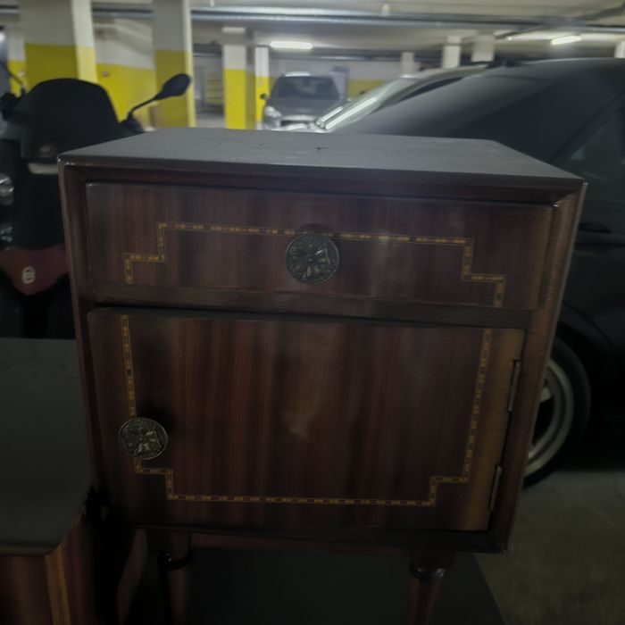 Camiseiro vintage  muito bonito