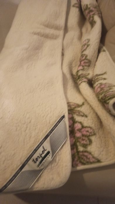 Koc wełniany, 100% . Wełna. Polski producent. Torpol
Stan idealny. 
Ba