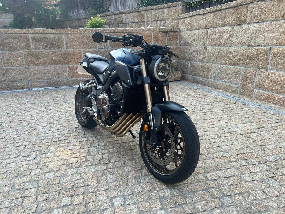 Honda CB650R full akrapovic