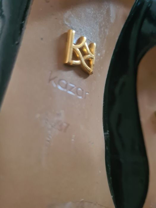Szpilki lakier kazar