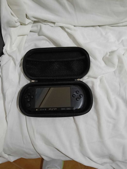 Psp street ou o modelo psp -E1000