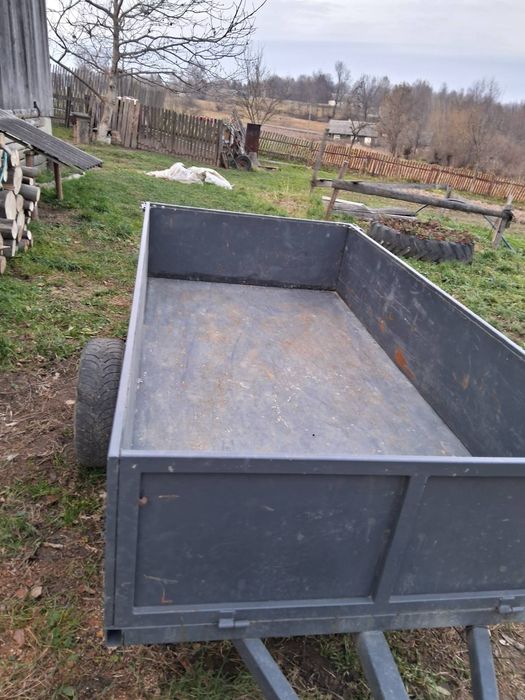 Причіп одновісьний, до мінітрактора автомобіля на ресорах