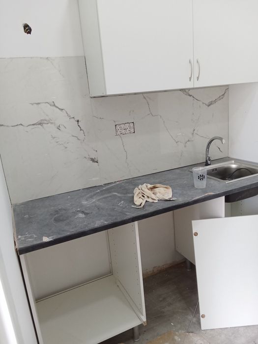 Pedreiro ladrilhador