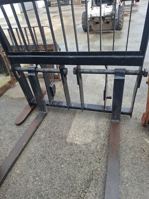 Garfos manitou e bobcat