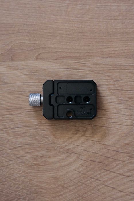 SMALLRIG Quick Release Clamp compatível com Arca Swiss