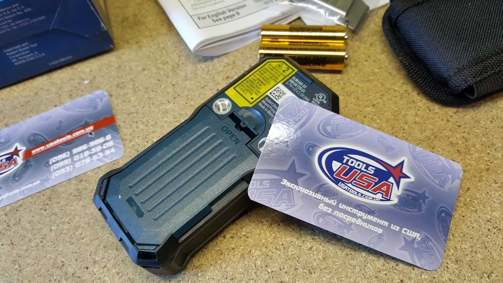 Лазерный дальномер рулетка 50 м Bosch GLM165-22 (GLM42)