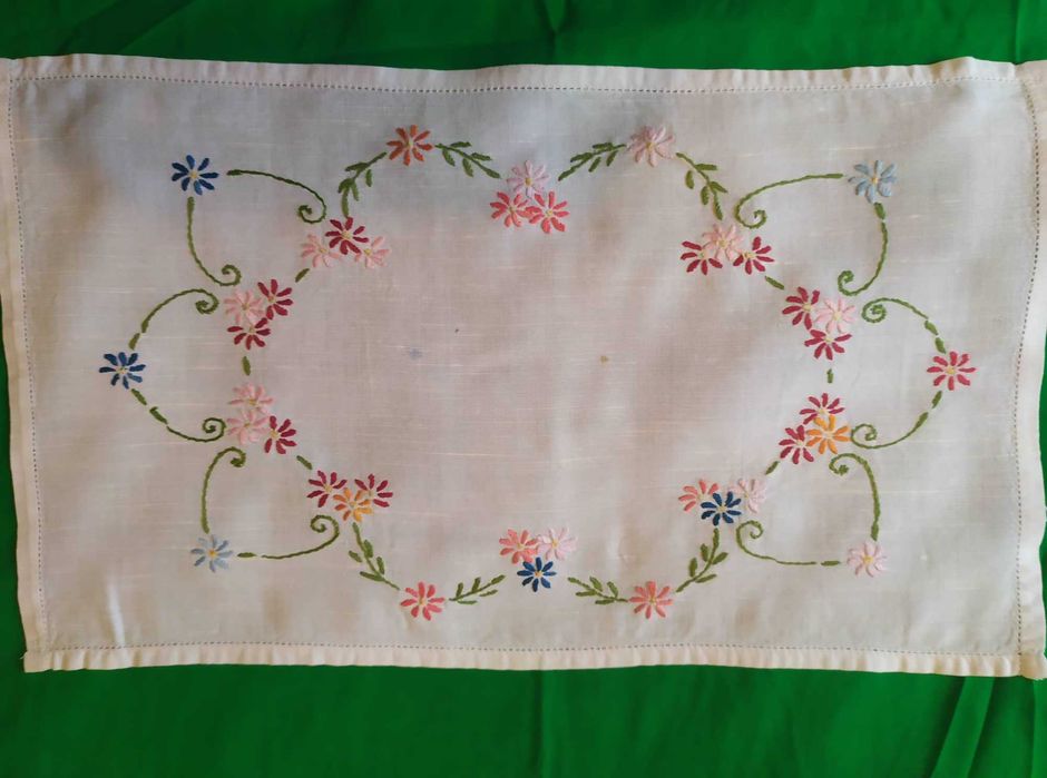 Вишита Скатертина + серветка