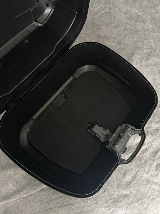 Top Case GIVI B45+ 45L + Base Monolock + Encosto - Excelente Estado