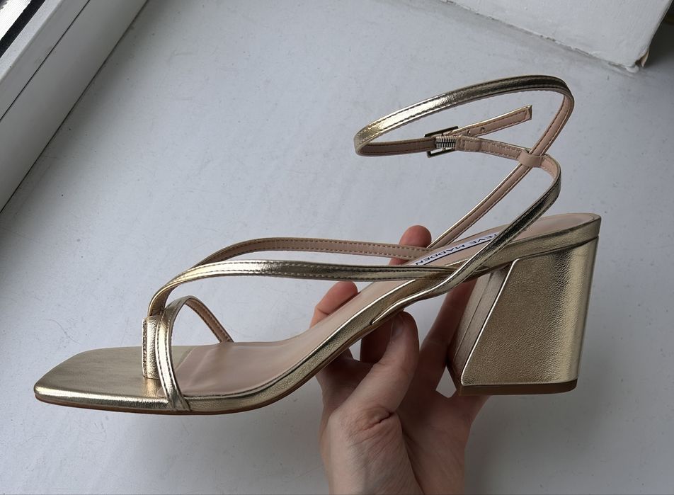 Золоті босоніжки Steve Madden, 39