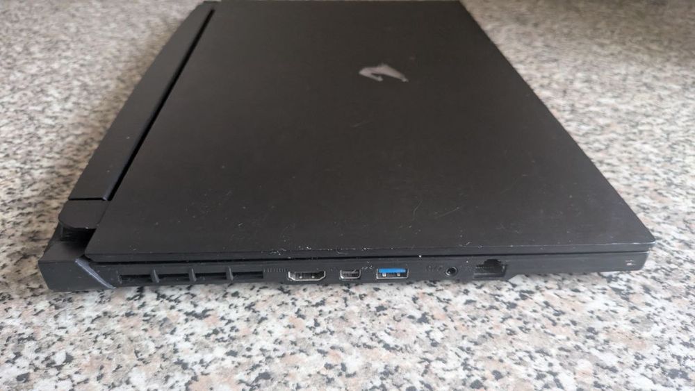 Gigabyte AORUS 15G YC i7 10750H GTX 1660Ti 6Gb