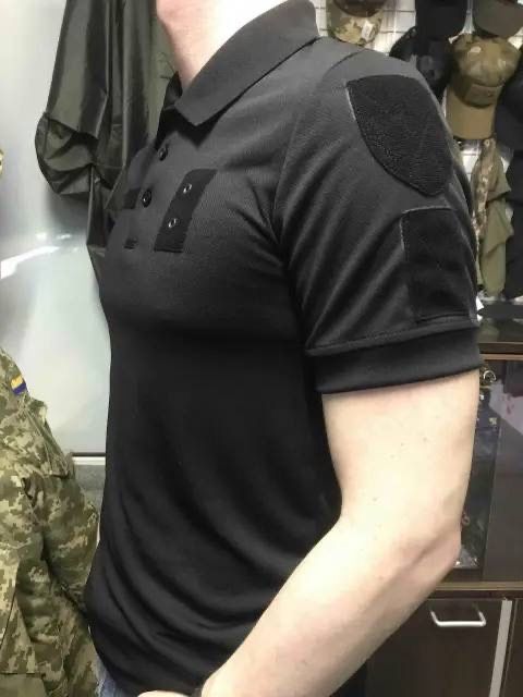 Поліцейська чорна футболка