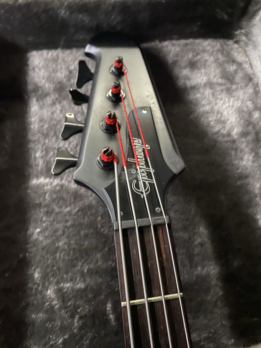 Baixo Epiphone Thunderbird