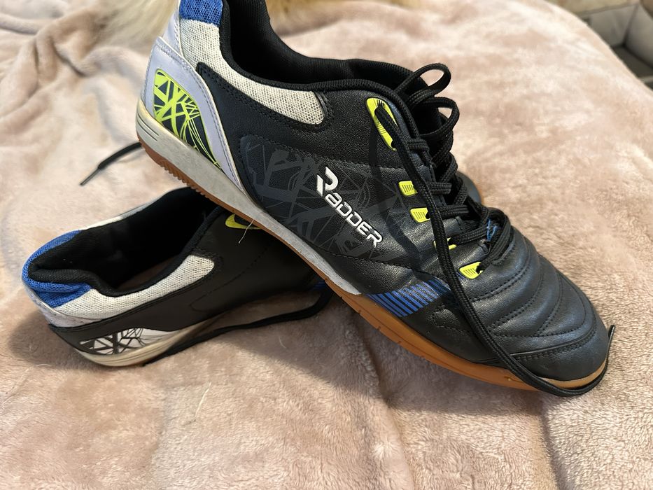 Футзалки кросівки